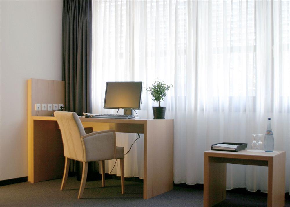 Hotel Berlin Sindelfingen Luaran gambar